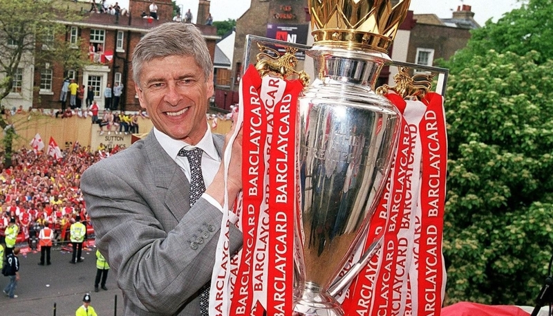 Arsène Wenger là kiến trúc sư xây dựng nên Arsenal bất bại mùa 2003/04. 