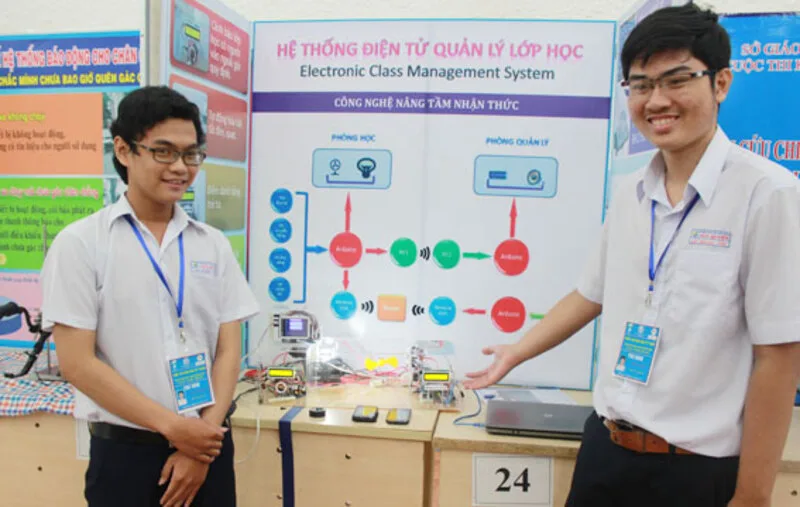 Học theo chủ đề, dùng sơ đồ tư duy và quan sát thực tế là những cách giúp học sinh ghi nhớ kiến thức Khoa học tự nhiên lâu hơn.