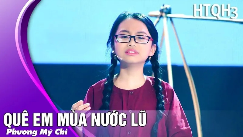 Quê em mùa nước lũ là ca khúc gắn liền với tên tuổi Phương Mỹ Chi từ những ngày đầu nổi tiếng.