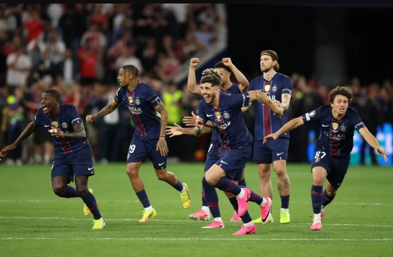 Thành công của PSG đến từ sự kết hợp giữa ngôi sao, cầu thủ trẻ và tinh thần tập thể.